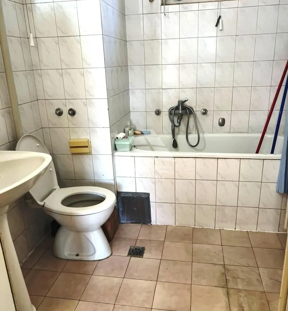 Prodaja, trosoban stan, 70m², Brace Jerković, Voždovac Sve Podlokacije