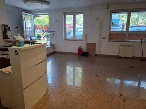 Rent, office space, 103m², Voždovac, Voždovac Sve Podlokacije - image 2