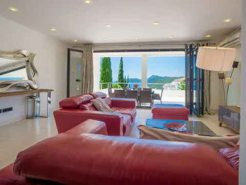 Rent, house, 240m², Luštica, Herceg Novi - image 2