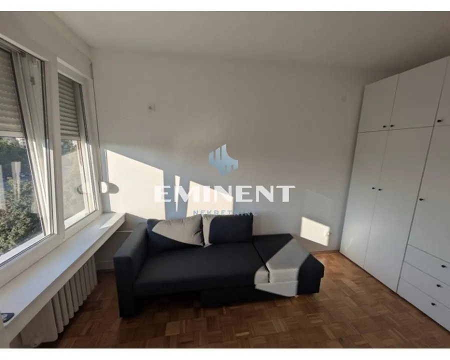 Izdavanje, trosoban stan, 71m², Novi Beograd Blok 23, Novi Beograd Sve Podlokacije