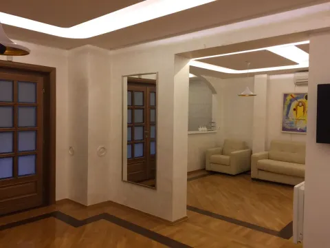 Izdavanje, kuća, 320m², Gornja Gorica, Podgorica - image 9