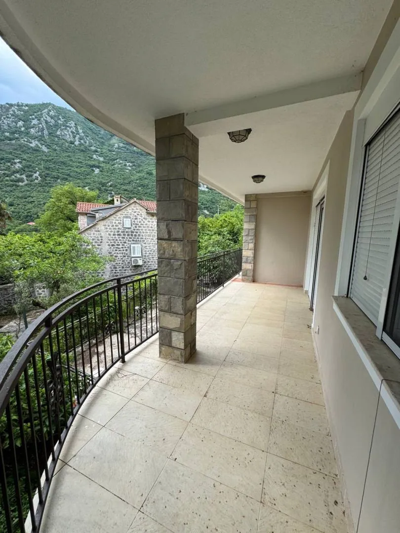 Sale, house, 90m², Morinj, Kotor