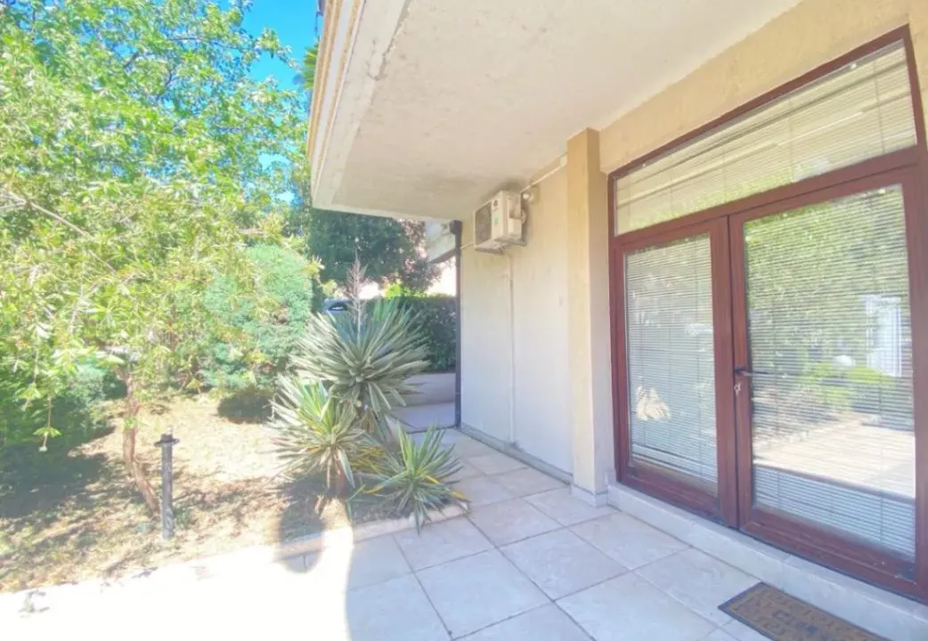 Rent, office space, 54m², Ljubović, Podgorica