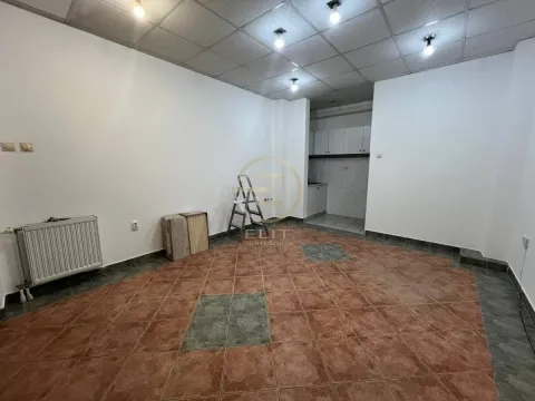 Izdavanje, poslovni prostor, 23m², Sajmište, Novi Sad