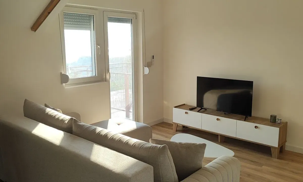 Rent, one bedroom apartment, 42m², Kavač, Kotor