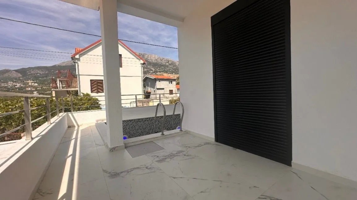 Izdavanje, kuća, 238m², Dobre Vode, Bar