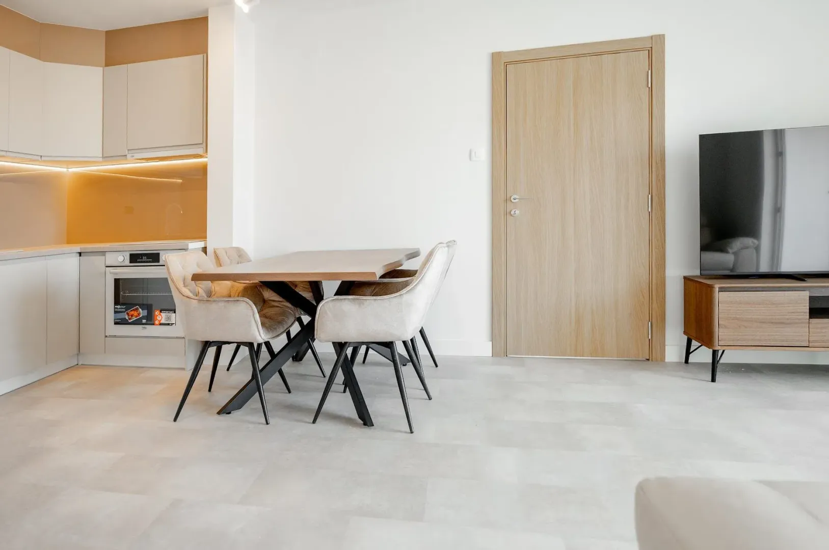 Prodaja, jednosoban stan, 45m², Sveti Stefan, Budva