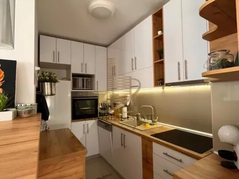 Prodaja, stan, 100m², Satelit, Novi Sad Sve Podlokacije - image 18