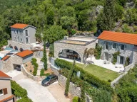 Prodaja, četvorosoban stan, 2000m2, Trebešin, Herceg Novi