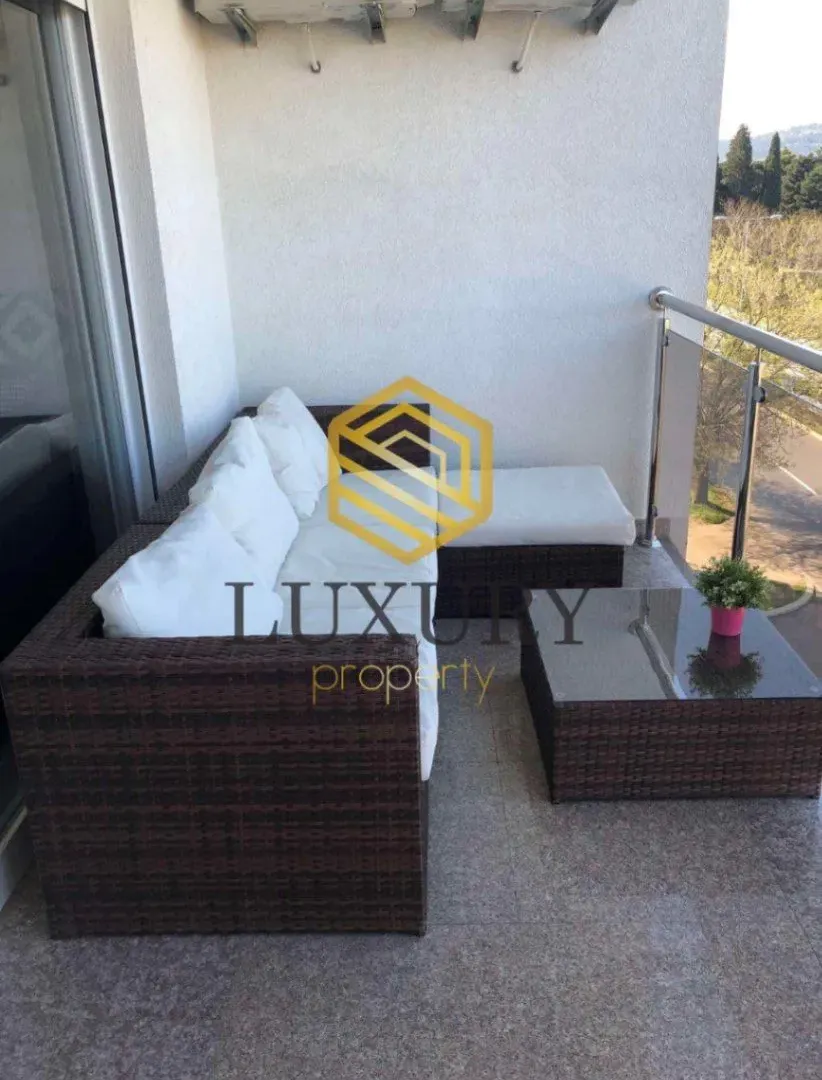 Rent, one bedroom apartment, 56m², Ilino, Bar