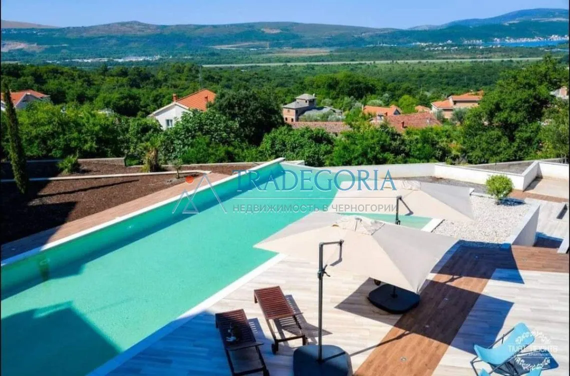 Prodaja, dvosoban stan, 100m², Tivat, Crna Gora