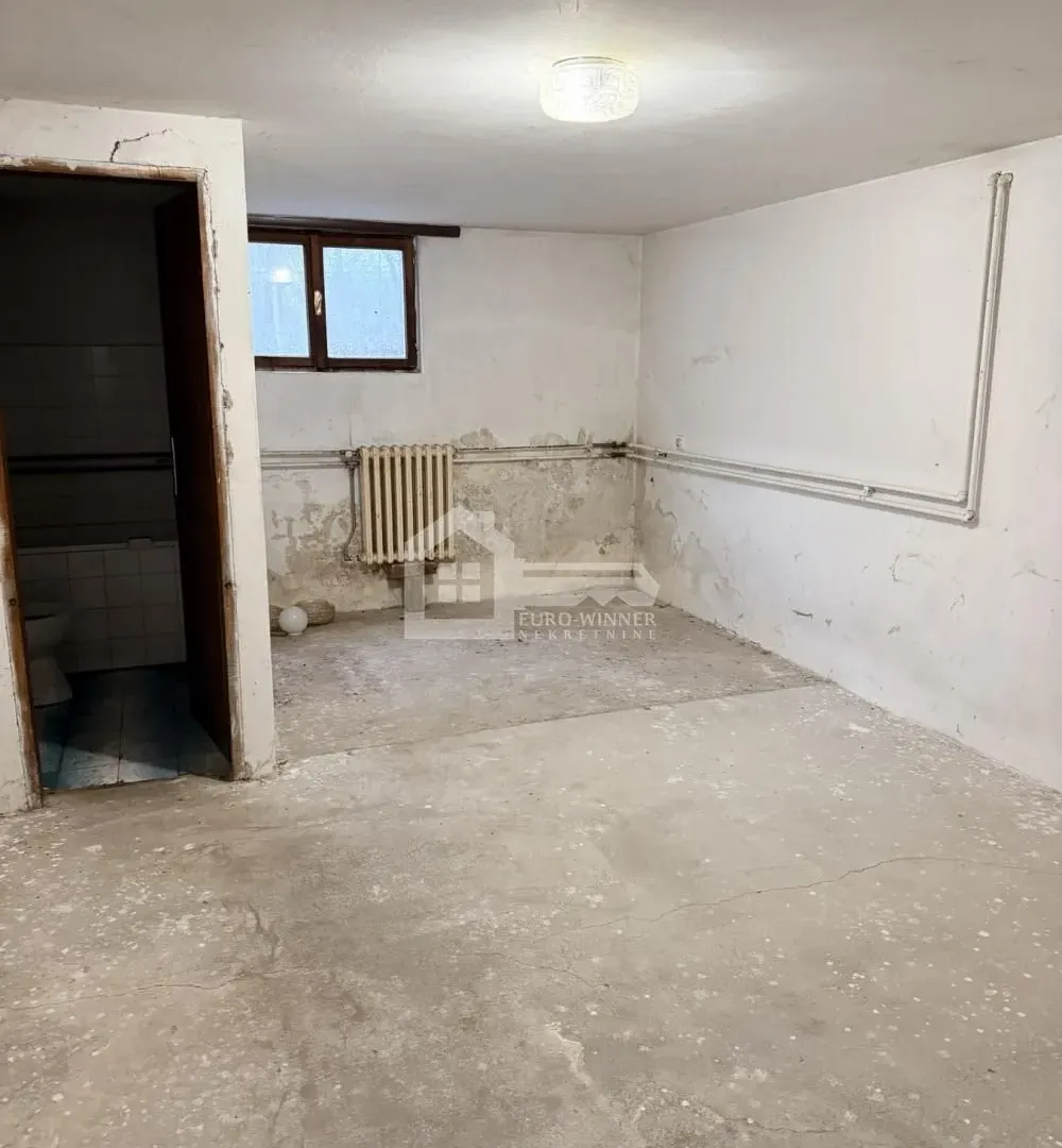 Prodaja, kuća, 220m², Čukarica, Beograd