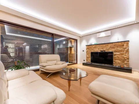 Sale, two bedroom apartment, 107m², Centar, Budva - image 1