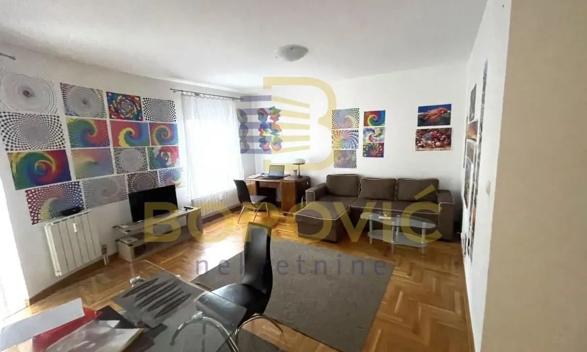 Prodaja, dvosoban stan, 55m², Đeram Pijaca, Beograd
