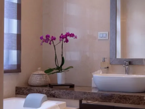 Izdavanje, dvosoban stan, 180m², Budva, Crna Gora - image 10