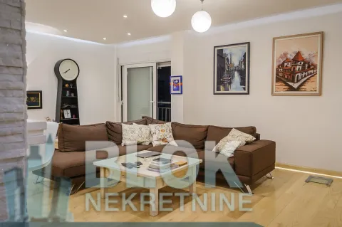 Rent, three bedroom apartment, 90m², Blok 5, Podgorica - image 4