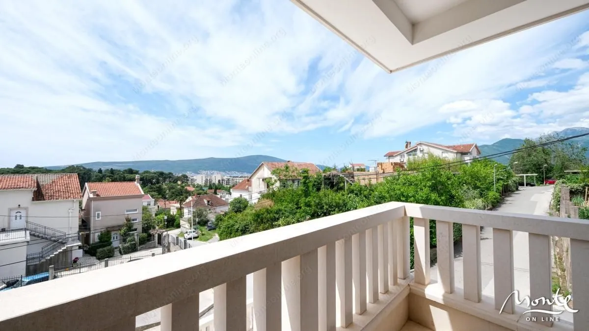 Prodaja, jednosoban stan, 50m², Centar, Tivat