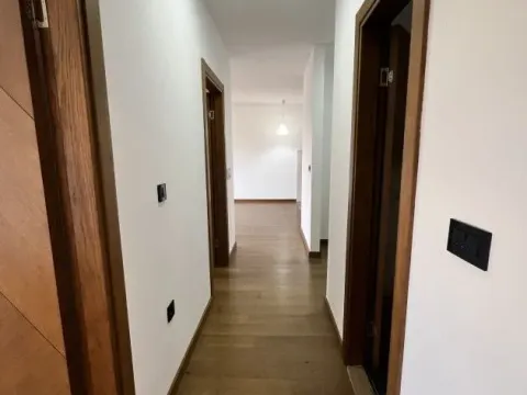 Izdavanje, dvosoban stan, 68m², Ljubović, Podgorica - image 8
