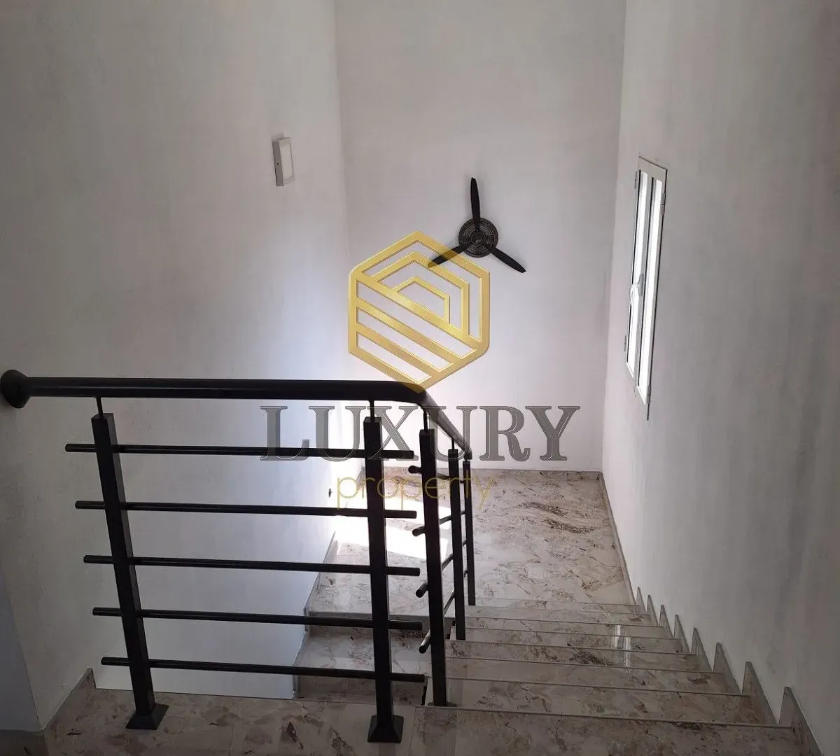 Izdavanje, kuća, 110m², Cijevna, Podgorica
