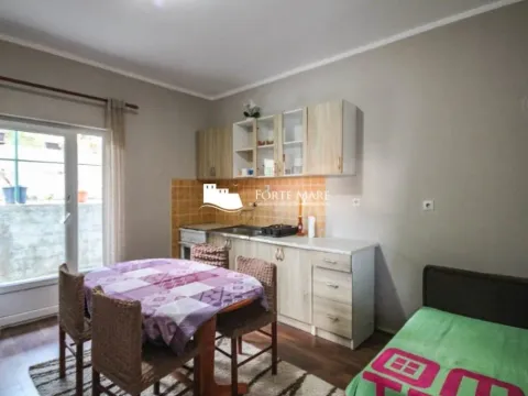 Prodaja, kuća, 223m², Herceg Novi, Crna Gora - image 3