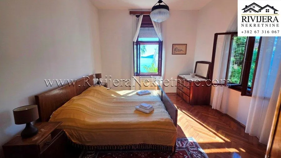 Prodaja, kuća, 250m², Savina, Herceg Novi
