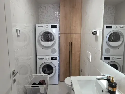 Prodaja, dvosoban stan, 69m², Stari Aerodrom, Podgorica - image 10