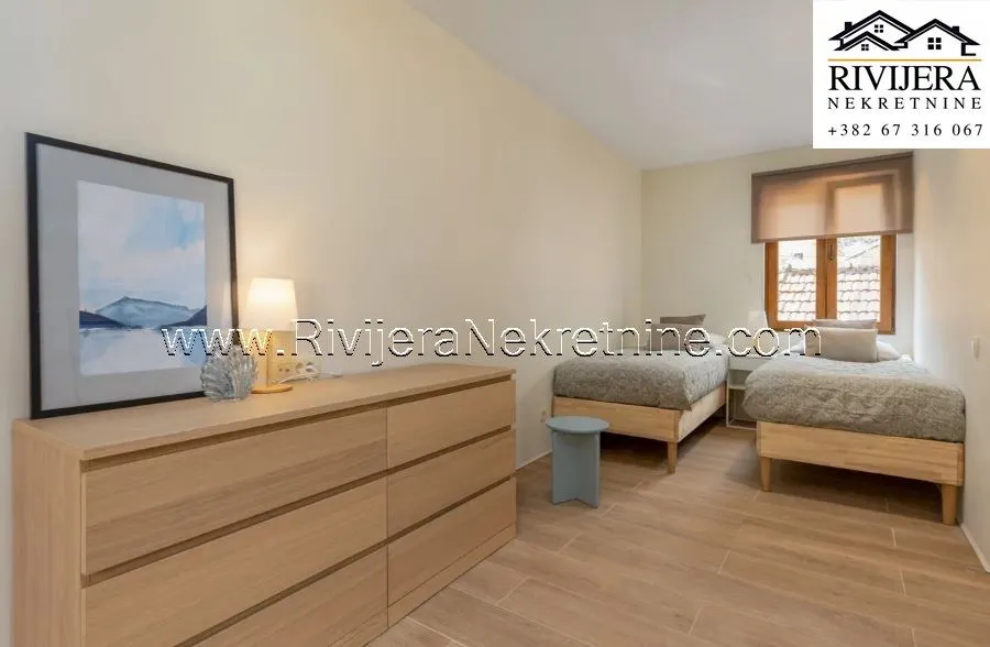 Prodaja, kuća, 110m², Škaljari, Kotor