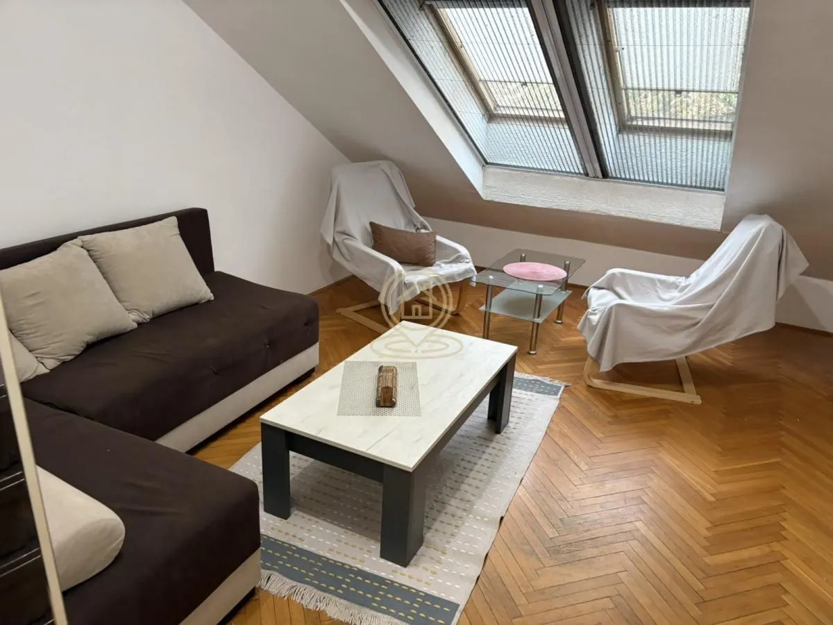 Izdavanje, garsonjera, 26m², Centar, Novi Sad