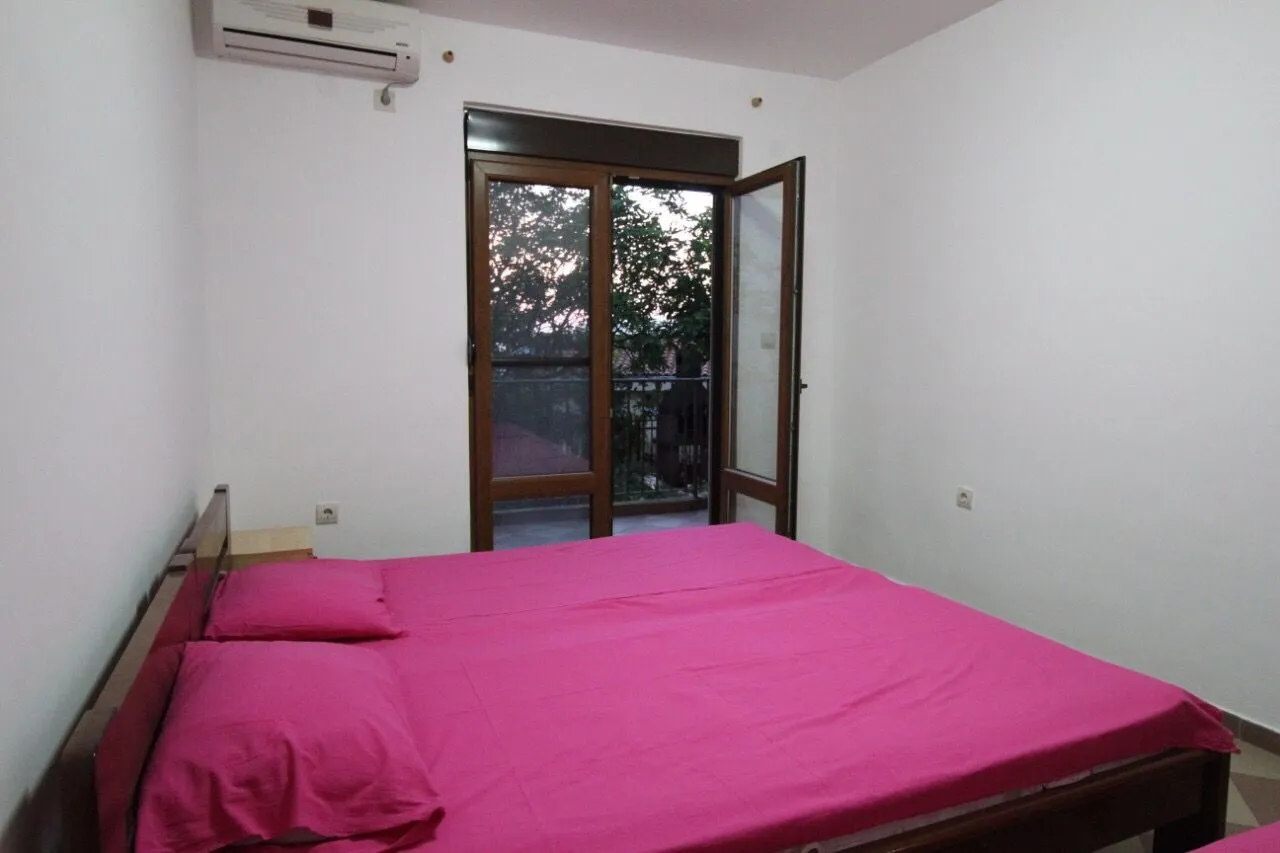 Sale, house, 220m², Bar, Crna Gora
