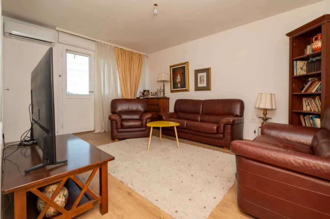 Prodaja, jednosoban stan, 65m², Pobrežje, Podgorica