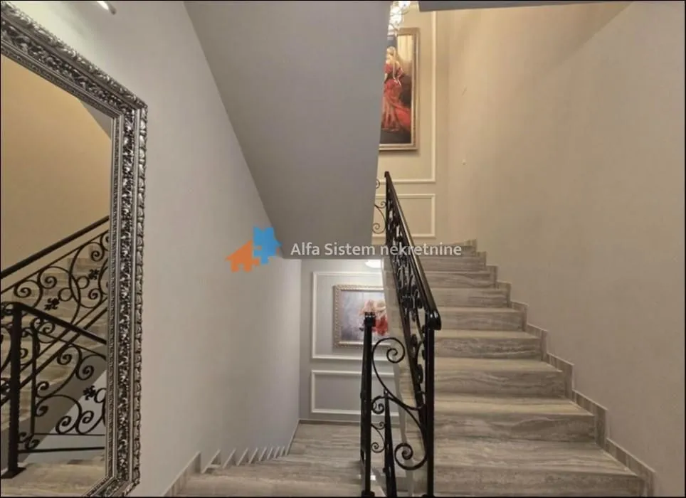 Izdavanje, stan, 215m², Savski Venac, Beograd