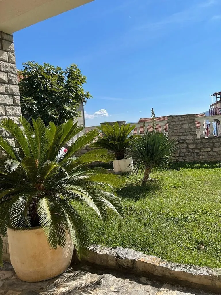 Prodaja, kuća, 350m², Baošići, Herceg Novi