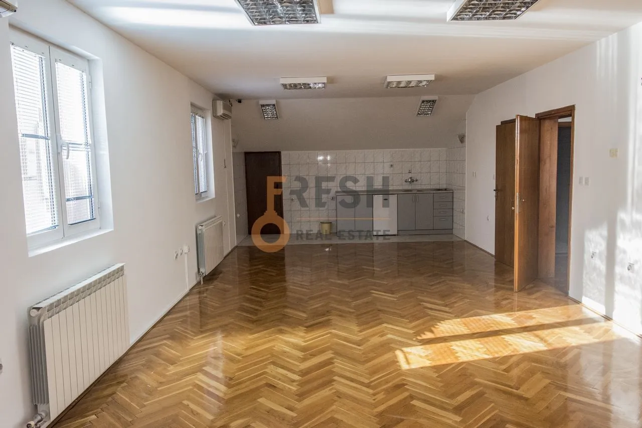 Rent, house, 500m², Ostalo, Podgorica