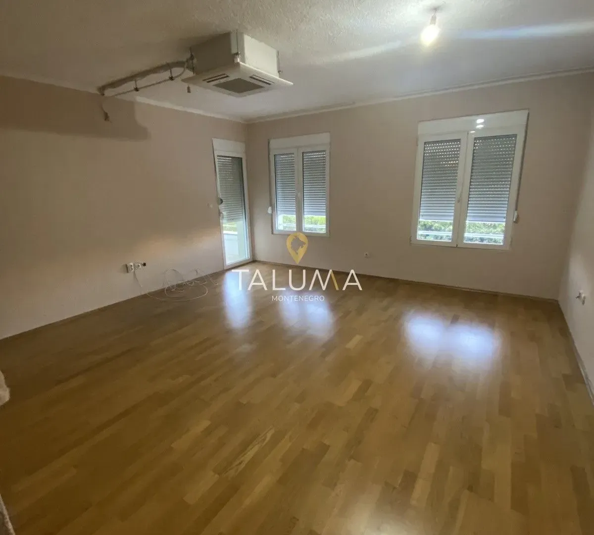 Izdavanje, dvosoban stan, 69m², Zabjelo, Podgorica