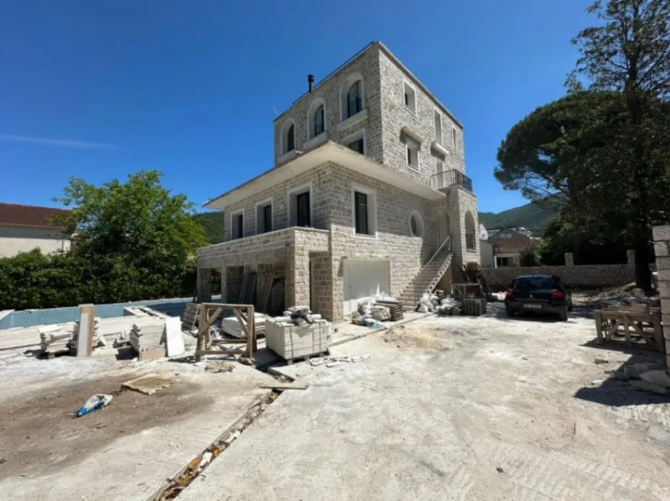 Prodaja, kuća, 500m², Donja Lastva, Tivat