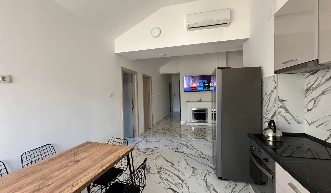 Prodaja, četvorosoban stan, 87m², Budva, Crna Gora