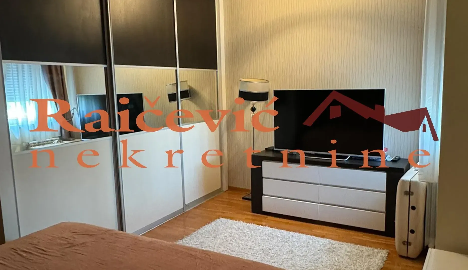 Prodaja, stan, 268m², Rakovica, Beograd