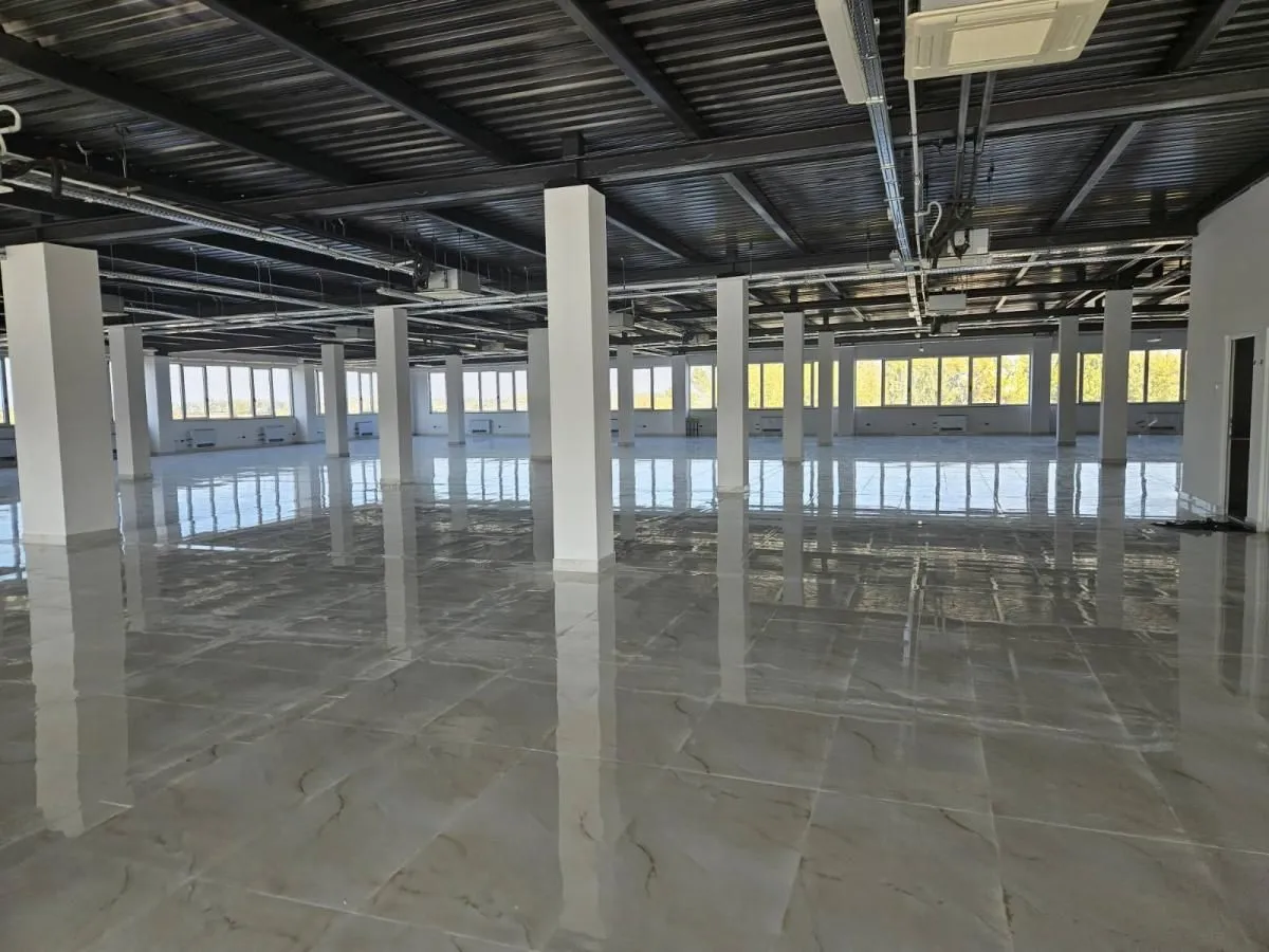Rent, office space, 1400m², Karaburma, Palilula Sve Podlokacije