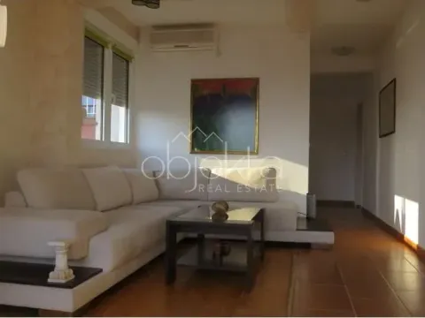 Rent, apartment, 82m², Tivat, Crna Gora - image 2