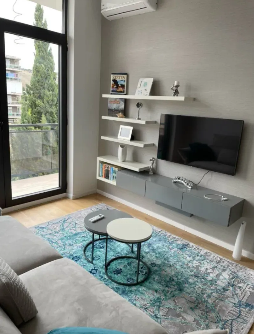 Izdavanje, jednosoban stan, 40m², Blok 9, Podgorica