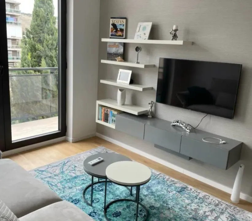 Izdavanje, jednosoban stan, 40m², Blok 9, Podgorica