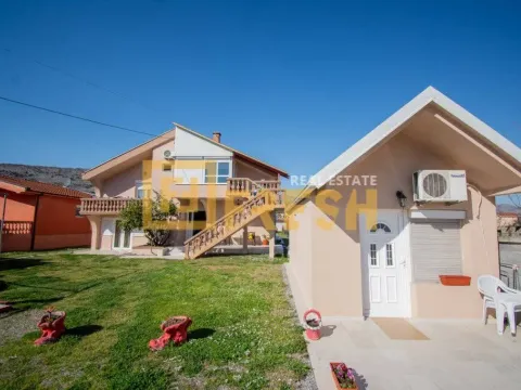 Sale, house, 350m², Tološi, Podgorica - image 2