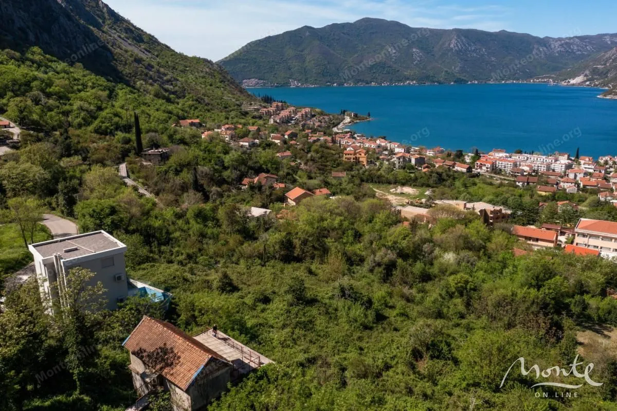Prodaja, plac, 13000m², Risan, Kotor