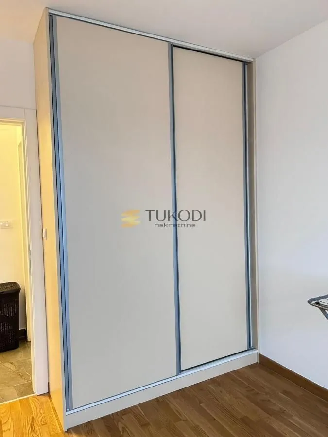 Prodaja, trosoban stan, 58m², Sremska Kamenica, Petrovaradin