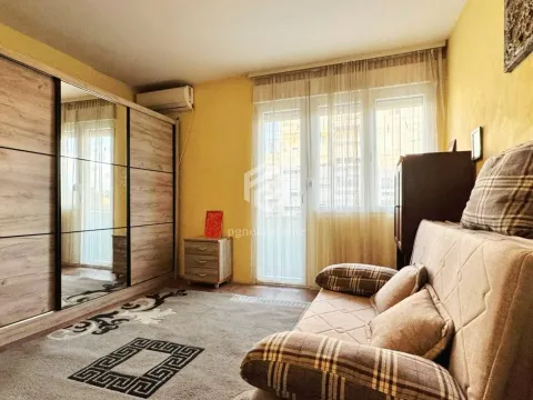 Izdavanje, jednosoban stan, 50m², Centar, Podgorica - image 9