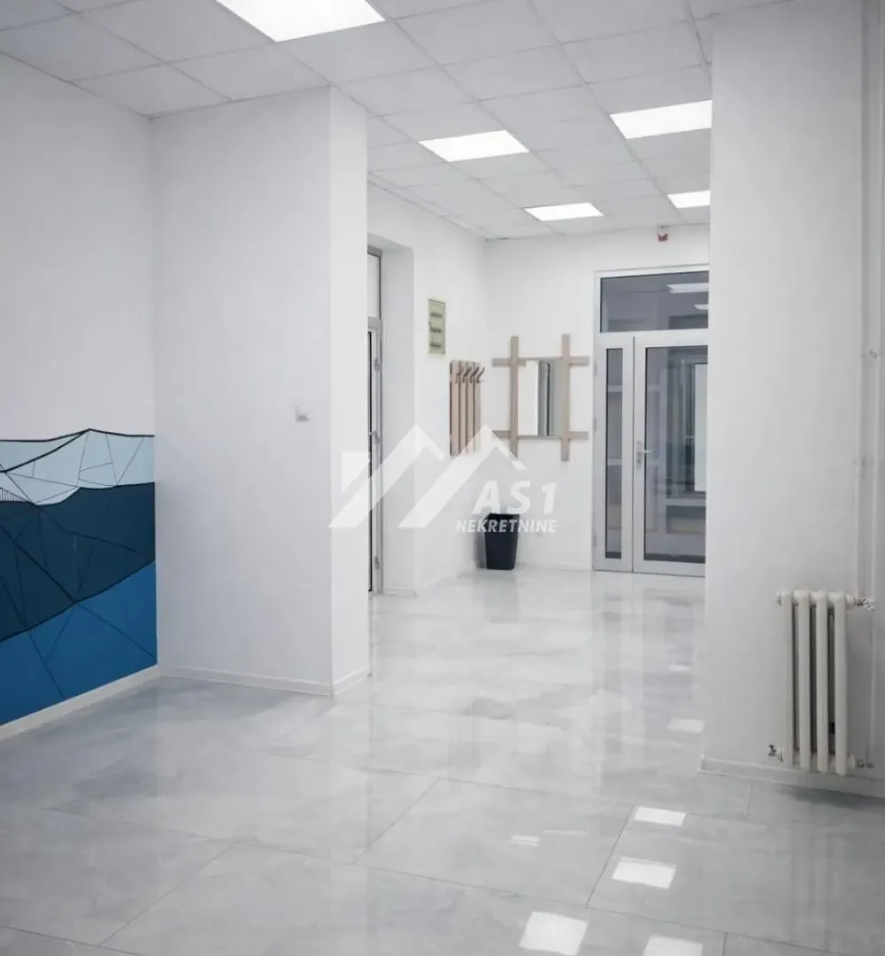 Rent, office space, 275m², Centar, Novi Sad