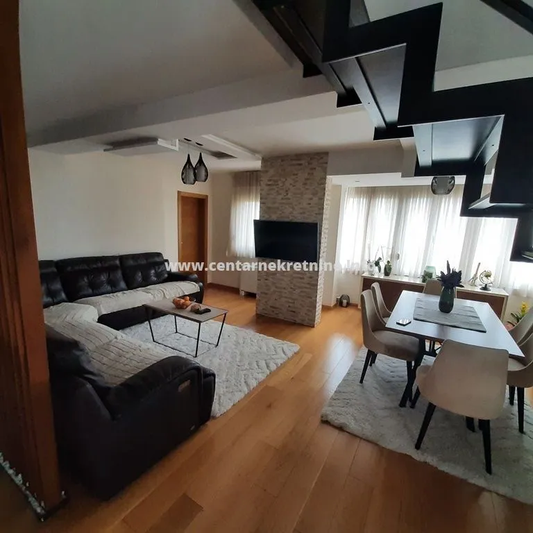 Prodaja, četvorosoban stan, 153m², Zabjelo, Podgorica