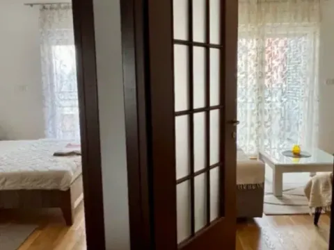 Izdavanje, jednosoban stan, 52m², City Kvart, Podgorica - image 9