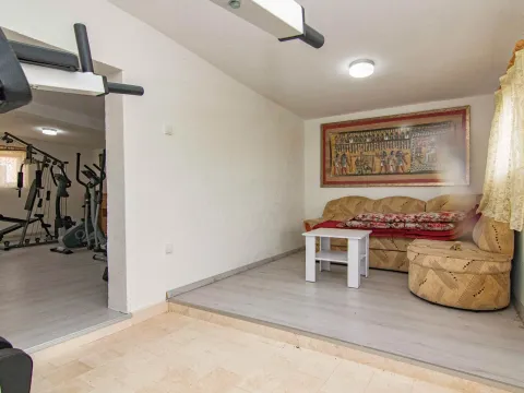 Prodaja, kuća, 400m², Glavica, Danilovgrad - image 5