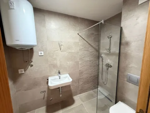 Sale, one bedroom apartment, 44m², Bečići, Budva - image 6